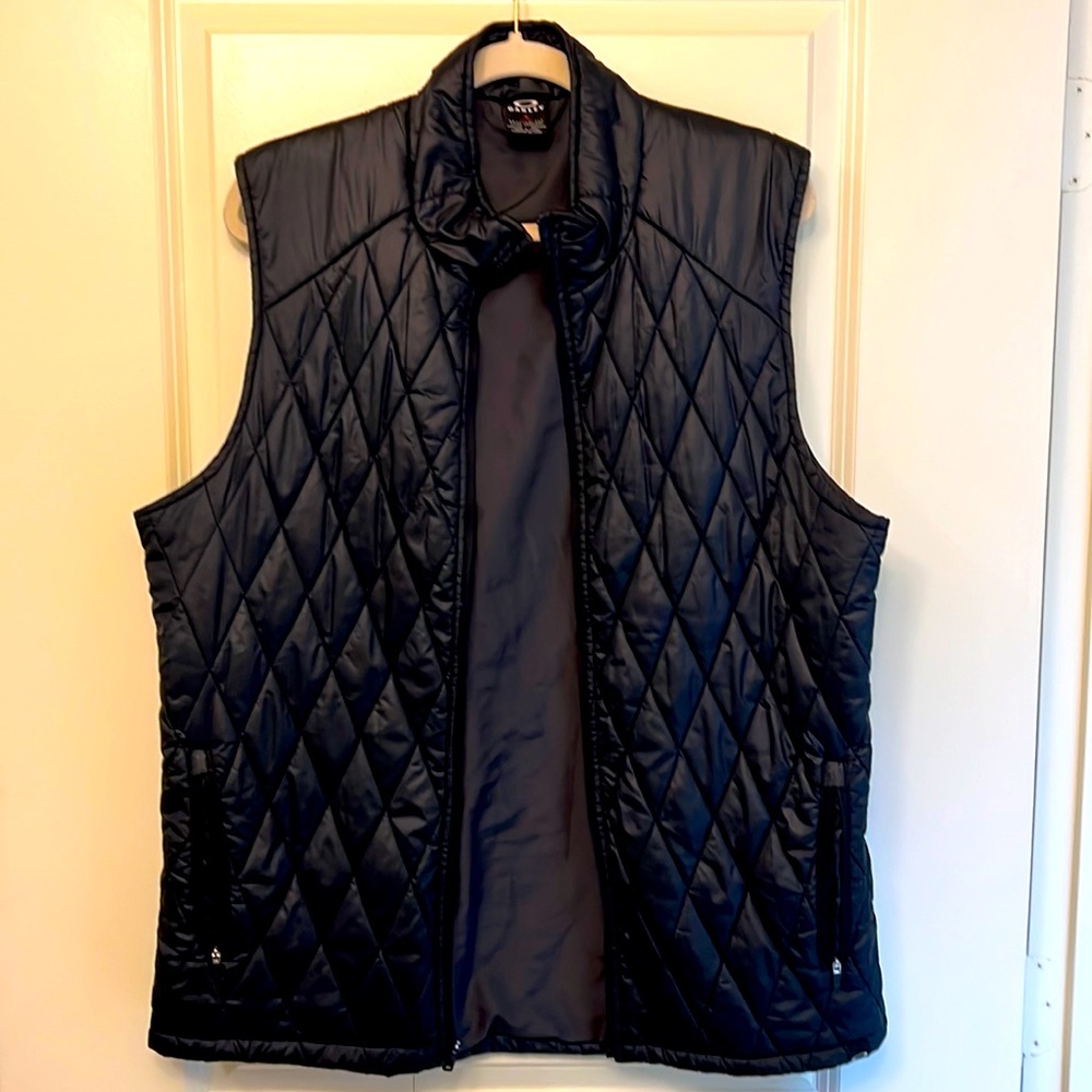 Oakley diamond pattern vest (XL)